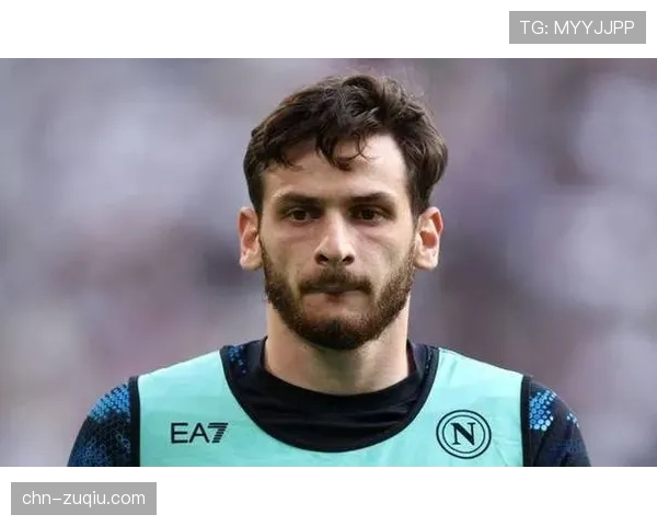 克瓦拉茨赫利亚逆足内切制造威胁 边锋回防参与控场平衡 克瓦拉茨赫利亚逆足内切制造威胁 边锋回防参与控场平衡